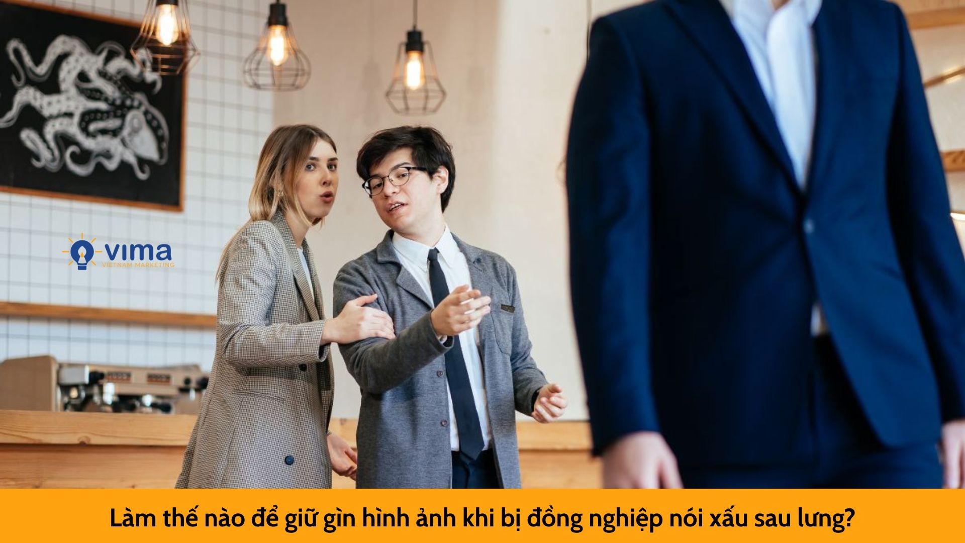 Làm thế nào để giữ gìn hình ảnh khi bị đồng nghiệp nói xấu sau lưng?